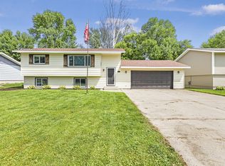 630 Grand Ave NW, Silver Lake, MN 55381