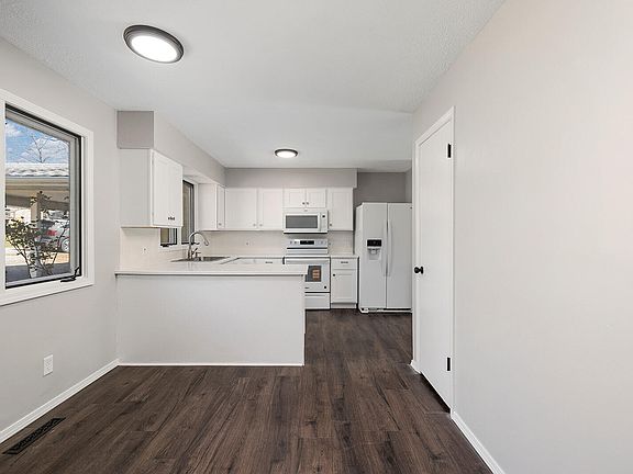 5th image of 132 Havens Drive