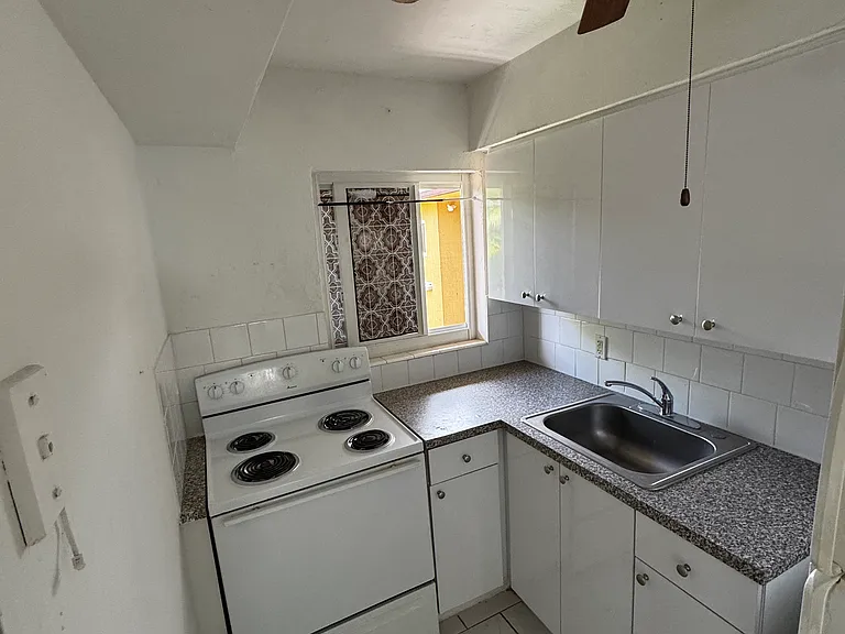 6565 W 2nd Ct #20 — Photo 5