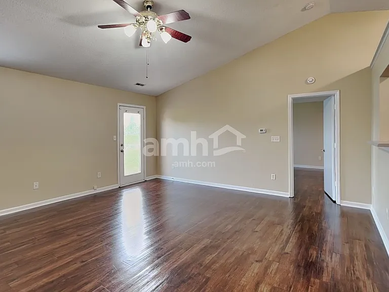 2265 Lakecrest Dr — Photo 6