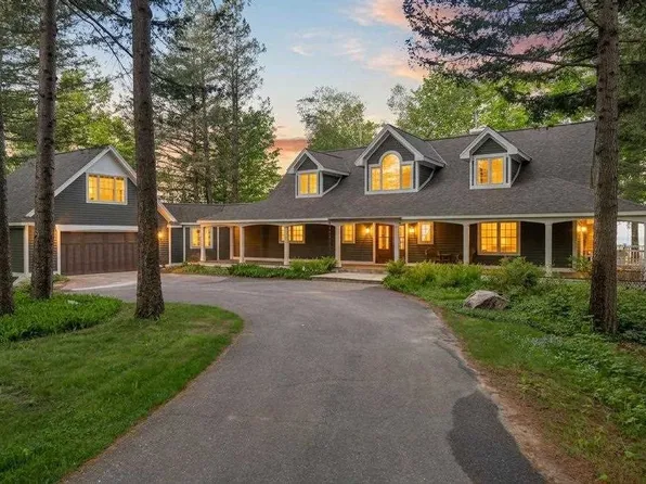 1248 Autumn Ln, Petoskey, MI 49770
