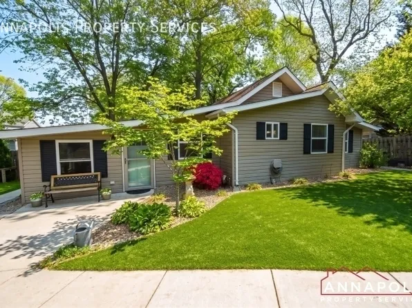 16 Elm Rd, Riva, MD 21140