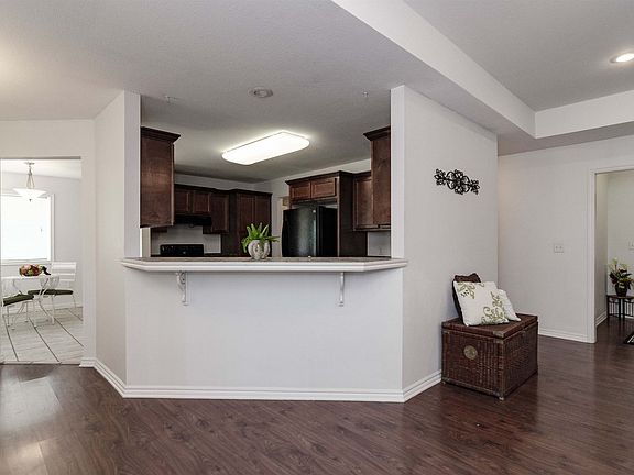 4th image of 517 Sheeran Ave