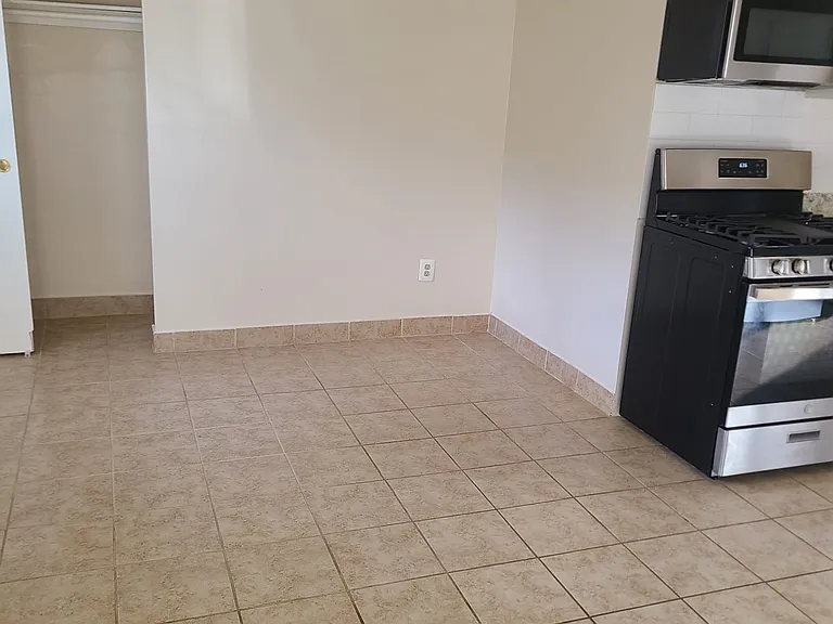349 Pawtucket Blvd #6 — Photo 6