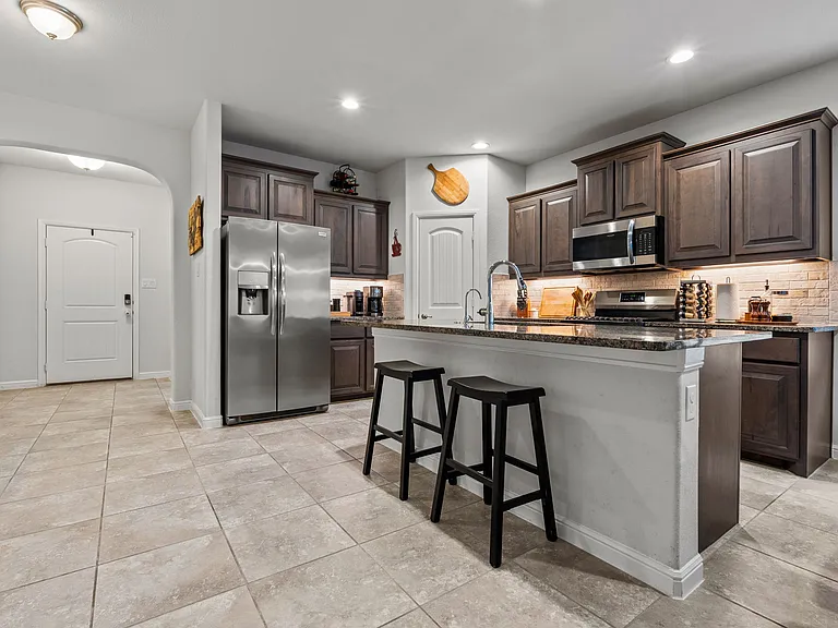 9108 Golden Hollow Ln — Photo 9