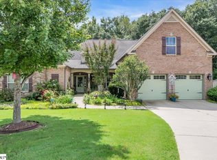19 Huntingtower Ln, Simpsonville, SC 29681