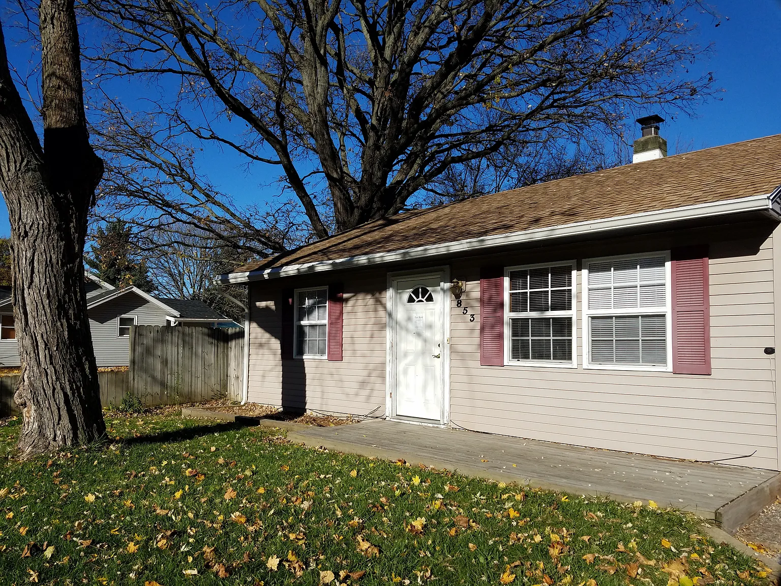 853 Hunter Blvd photo 1