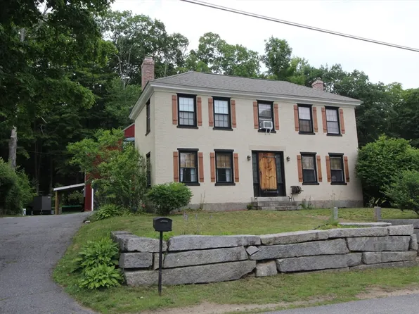 15 Chapel St, Ashburnham, MA 01430