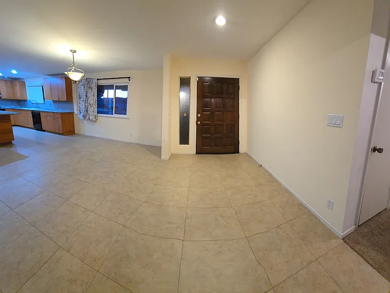 5170 E Huntington Ave — Photo 27