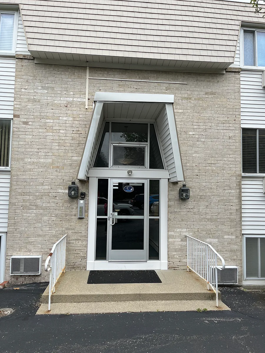 Photo 1 of 11 - 4430 Post Rd #C33 - East Greenwich, RI Primary Photo - 4430 Post Rd #C33