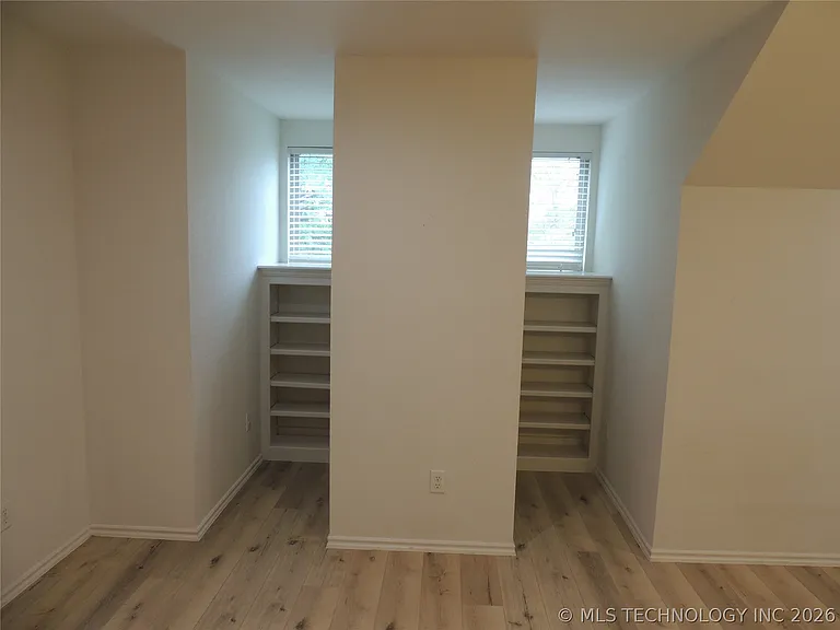 4416 W Indianola St — Photo 44