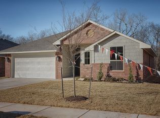 3032 Woodcrest Creek Dr, Norman, OK 73071