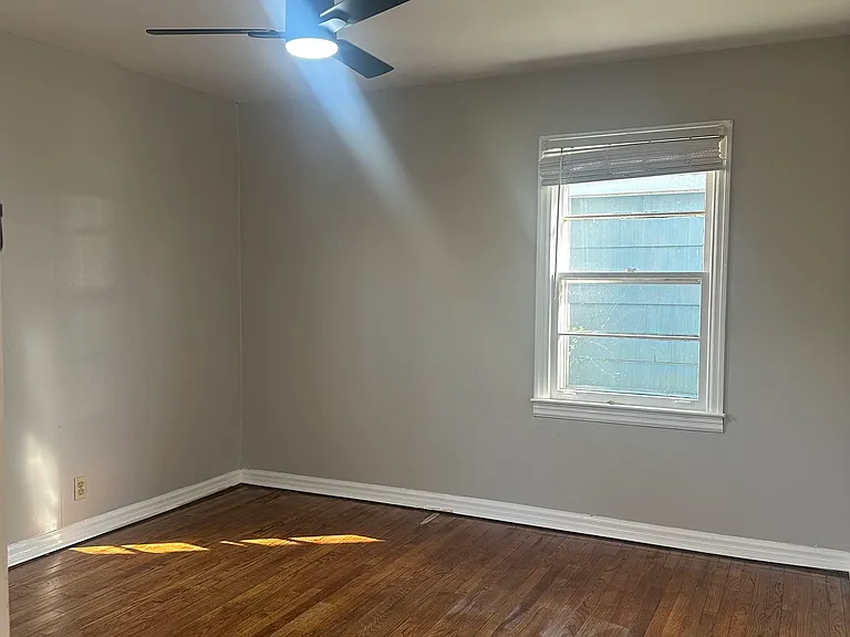 1838 Shade Ave — Photo 7