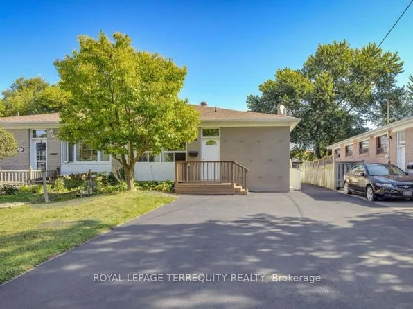 25 Bailey Cres, Aurora, ON L4G 2B2