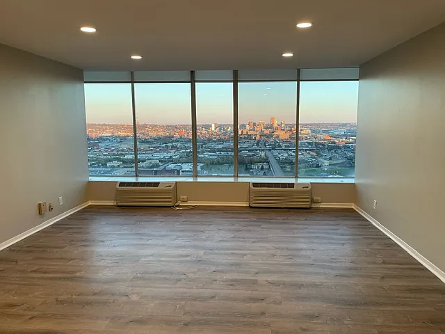 810 Matson Pl — Photo 5