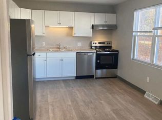 1000 Plank Rd #4, Menasha, WI 54952