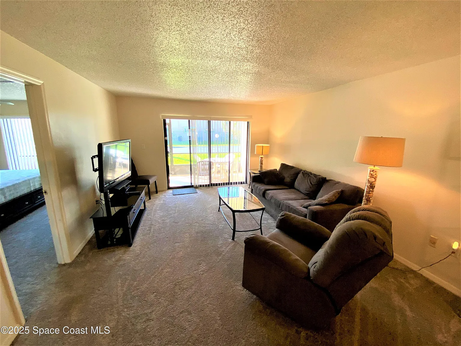 2 bed, 2.0 bath, 1240 sqft, $2,300 — Photo 2