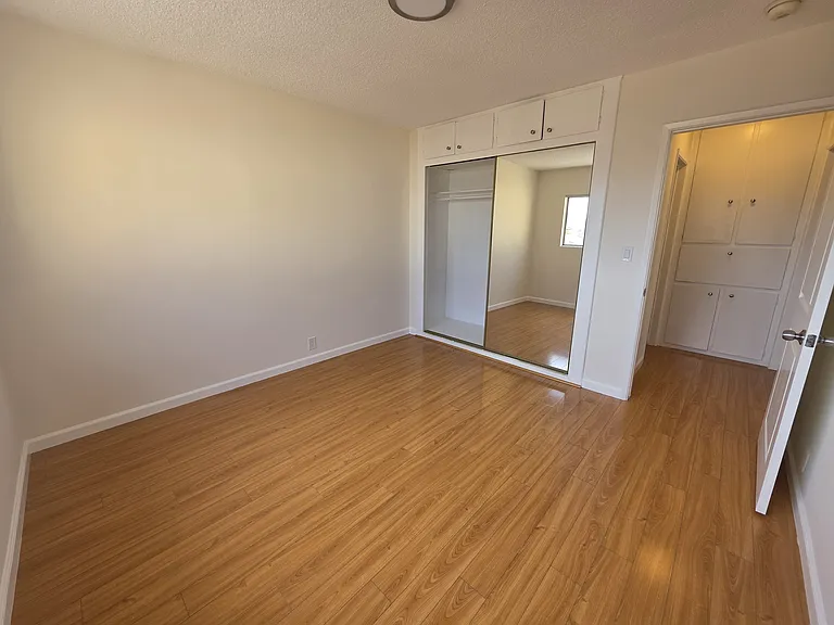620 W Lexington Dr #5 — Photo 18