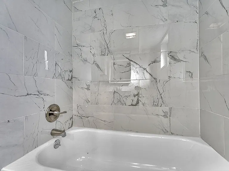 1201 Brentwood St #1209 — Photo 16