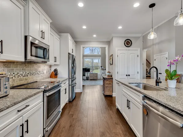 111 Mallard Point, Lebanon, TN 37087