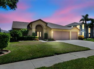 4964 Edgewater Ln, Oldsmar, FL 34677