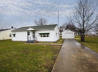 500 S Buck Rd, Le Roy, IL 61752