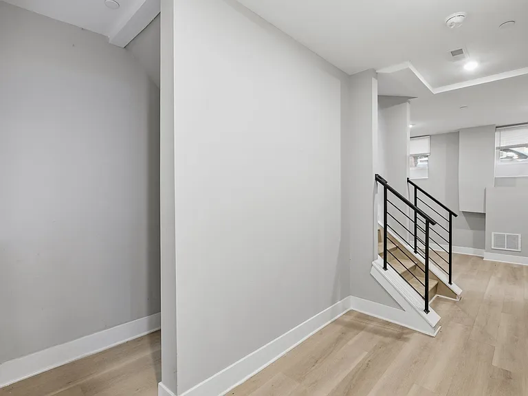 856 N 19th St #1 — Photo 12