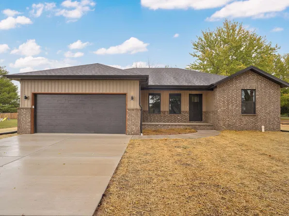 102 N Youngblood Avenue, Marionville, MO 65705