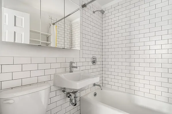 Rented by Compass | media 22