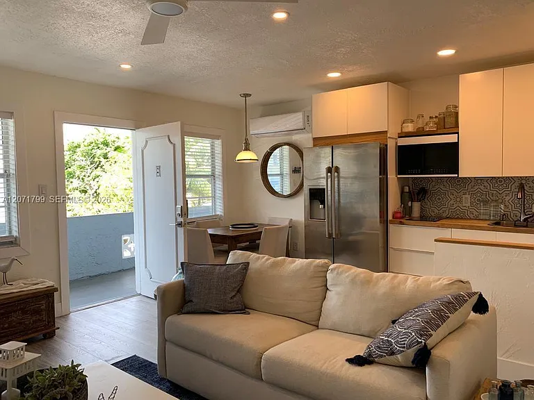 1860 Venice Park Dr #206 — Photo 11