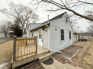 707 Griswold Ave, Sterling, IL 61081