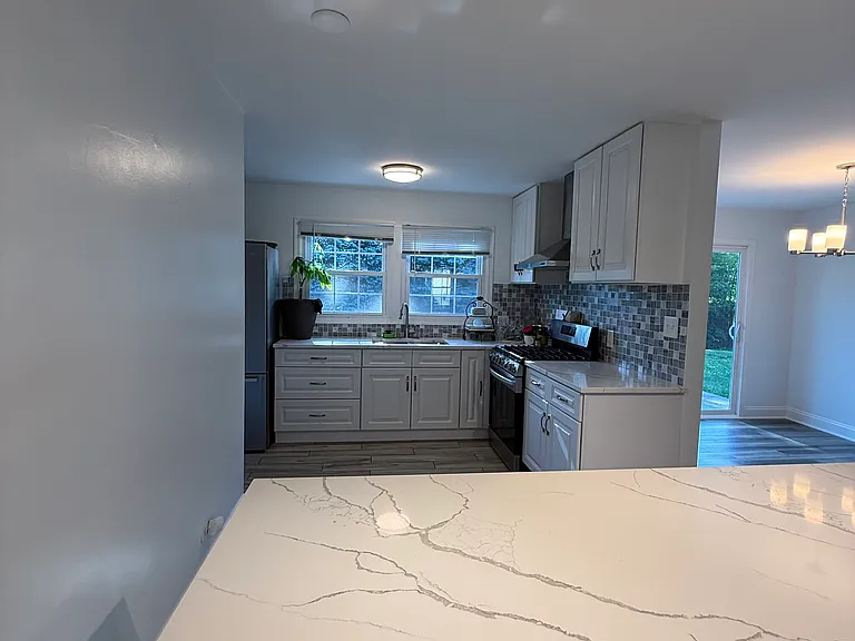 317 Terrace Pl — Photo 3