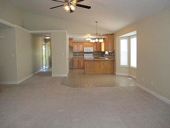4th image of 2423 Blue Camas Way