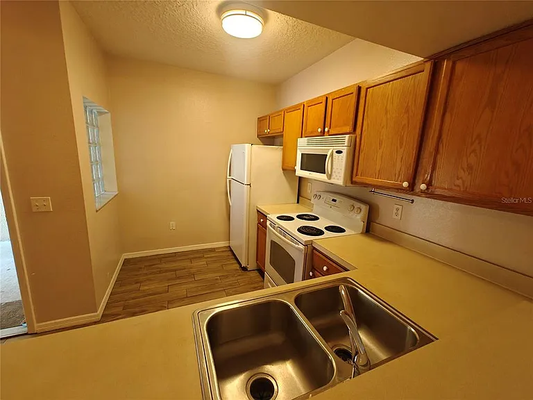 6022 Portsdale Pl #102 — Photo 5
