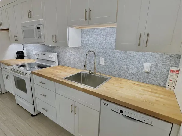 2201 NE 66th St APT 1301, Fort Lauderdale, FL 33308