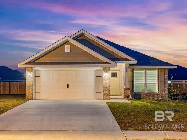 691 Mayflower Dr, Foley, AL 36535