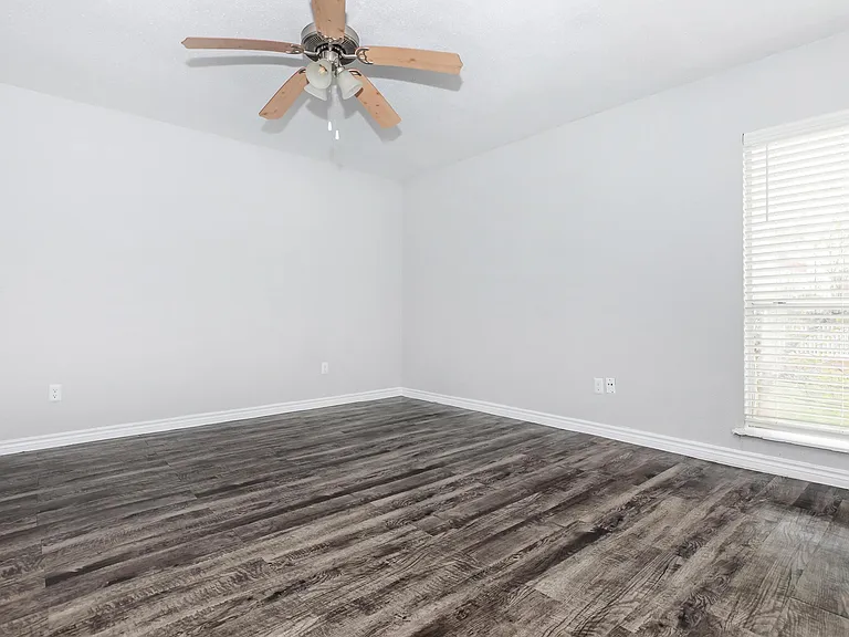Bayou Park Apartments — Photo 103