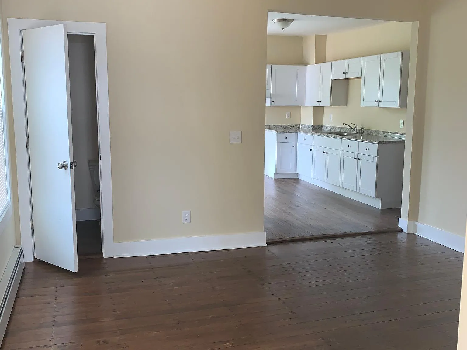 4 bed, 1.5 bath, 1215 sqft, $2,350 — Photo 2