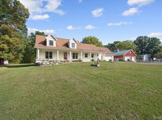 612 W Bath Rd, Morrice, MI 48857