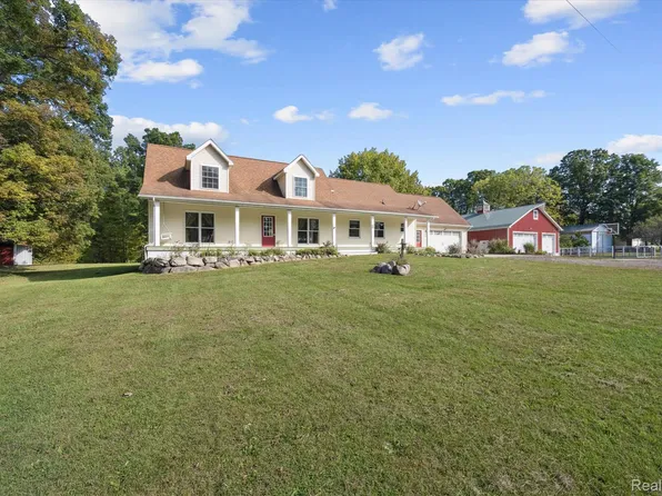 612 W Bath Rd, Morrice, MI 48857