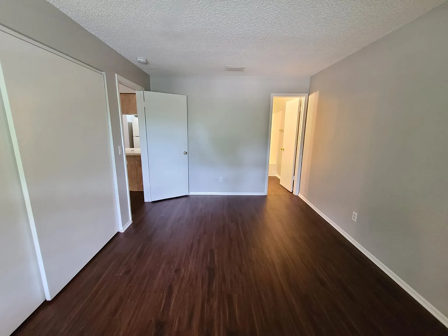 2 bed, 918 sqft, $1,450 — Photo 3