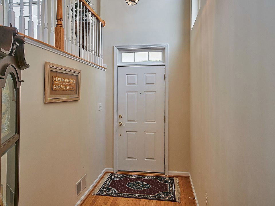 1st image of 6895 Rolling Creek Way