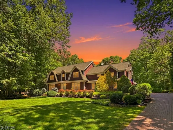 44 Brookvale Rd, Kinnelon Boro, NJ 07405