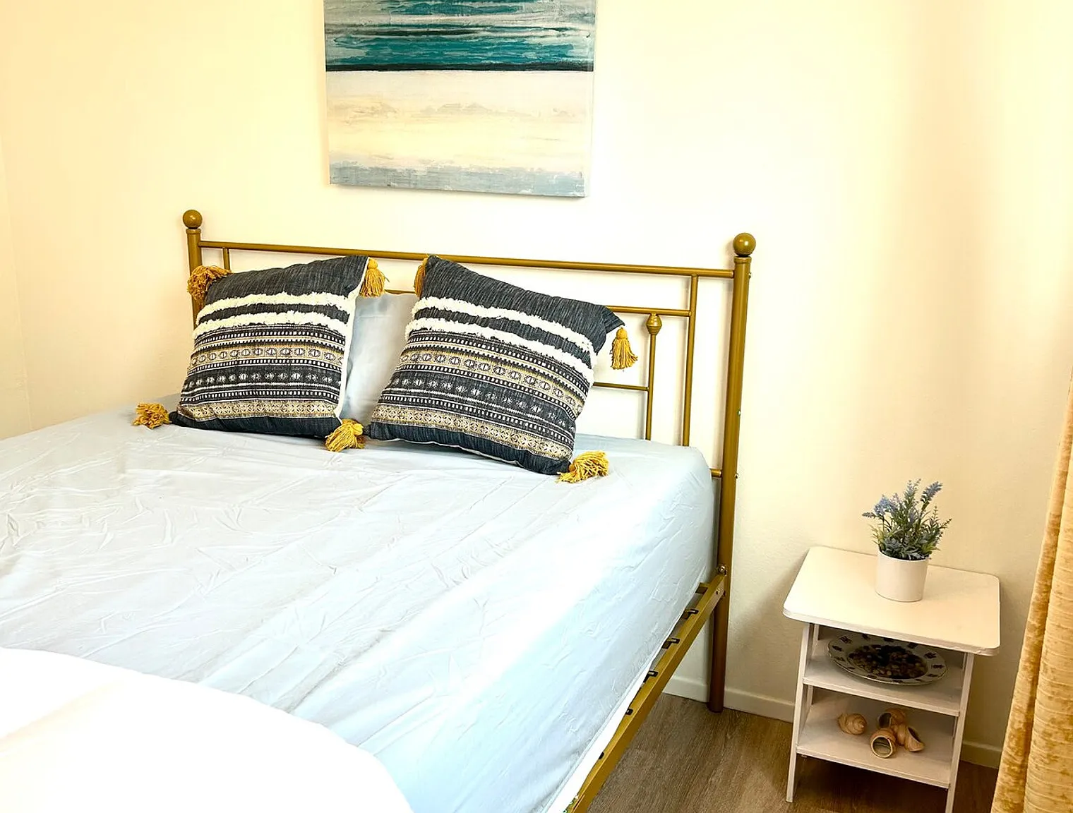 4 bed, 2.0 bath, $7,125 — Photo 2
