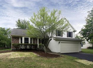 1532 Madison Dr, Buffalo Grove, IL 60089