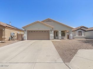 10451 E Oakbrook St, Tucson, AZ 85747