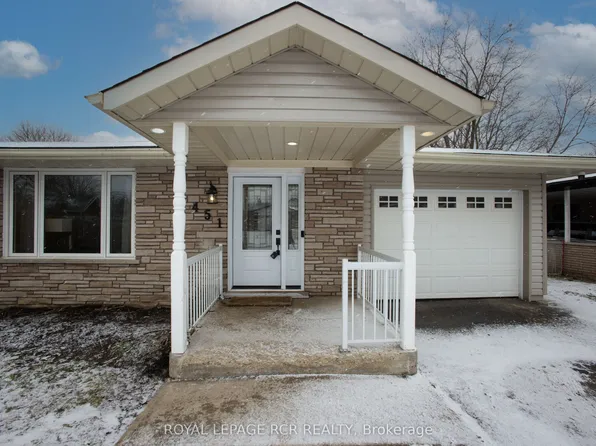 451 William St, Wellington North, ON N0G 2L3