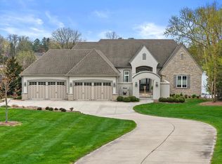 W356N5136 Lakeshore DRIVE, Oconomowoc, WI 53066