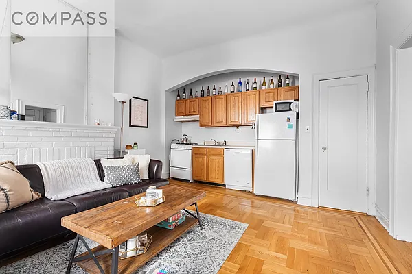 Rented by Compass | media 9