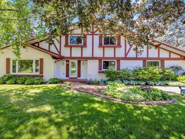 N61W16165 Hawthorne DRIVE, Menomonee Falls, WI 53051